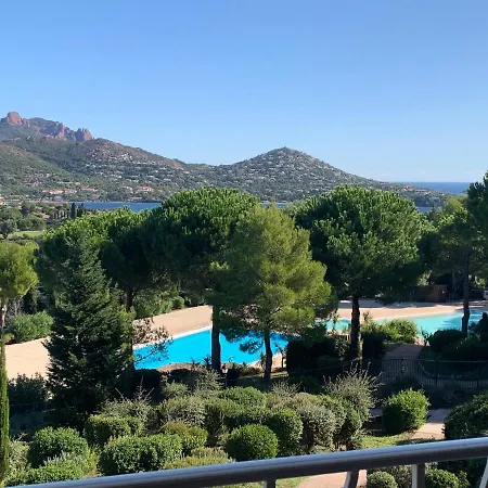 Daire Raphael, Cap Esterel Le Hameau. Vue Saint-Raphaël